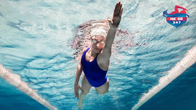 Vai trò của việc thở dưới nước khi bơi